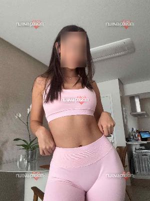 JOVENCITA DE 18 AÑOS ACABA DE LLEGAR