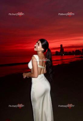 EMMA ESCORT Y MASAJISTA JOVEN