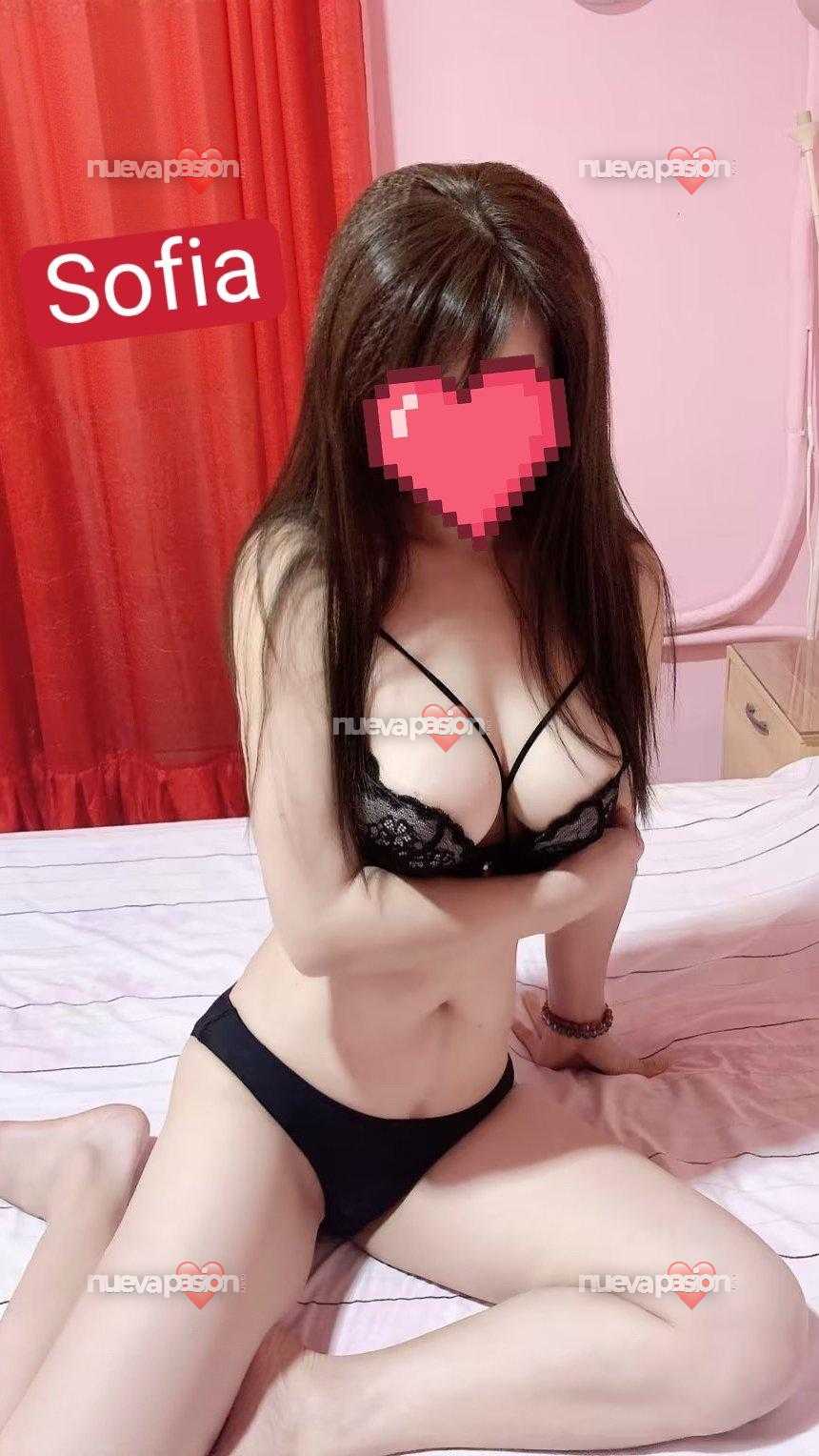 DISTINGUIDAS ASIÁTICAS GUAPAS Y ELEGANTES