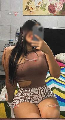 DOS AMIGAS LLENAS DE CARISMA EN VIGO CENTRO