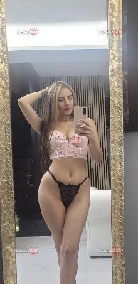 Laura   primera vez en málaga