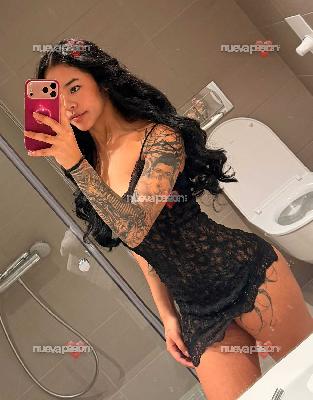 Naomi jovencita nueva en la ciudad