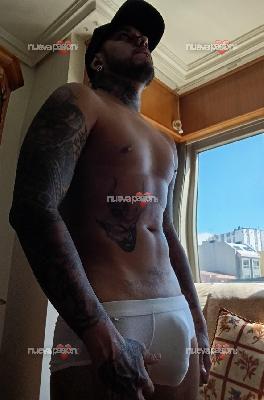 Erick Joven moreno Tatuado XL 🇻🇪  recién llegado y por pocos días