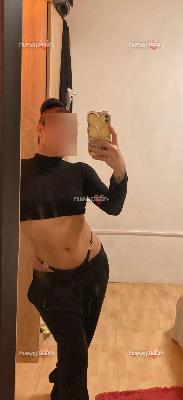 Jovencita fiestera en la zona