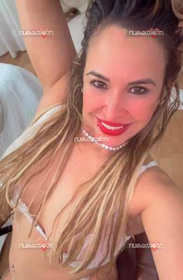 )))))) EN C A S A ..R O S A ******S****A****L****I****D****A****S_____645477906