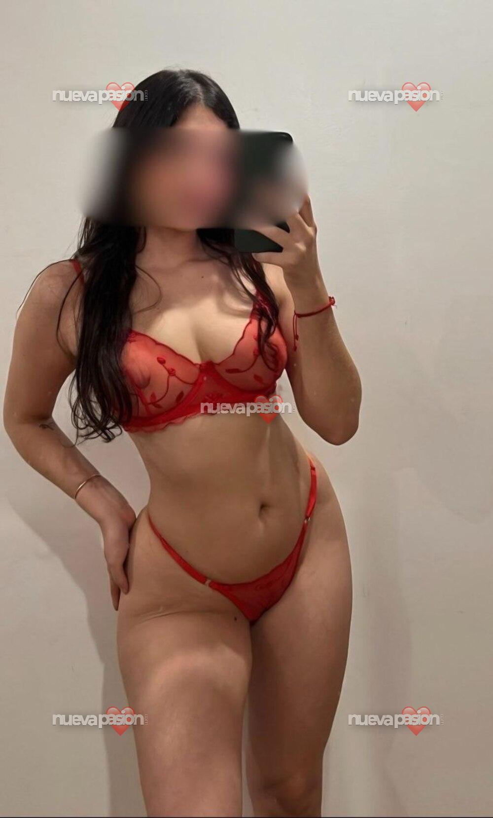 Lidia, dispuesta a cumplir tus fantasias