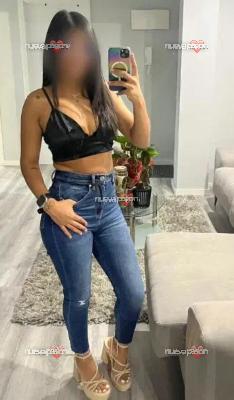 Mientras te corres en mi boquita te la sigo chupando trato de Novios