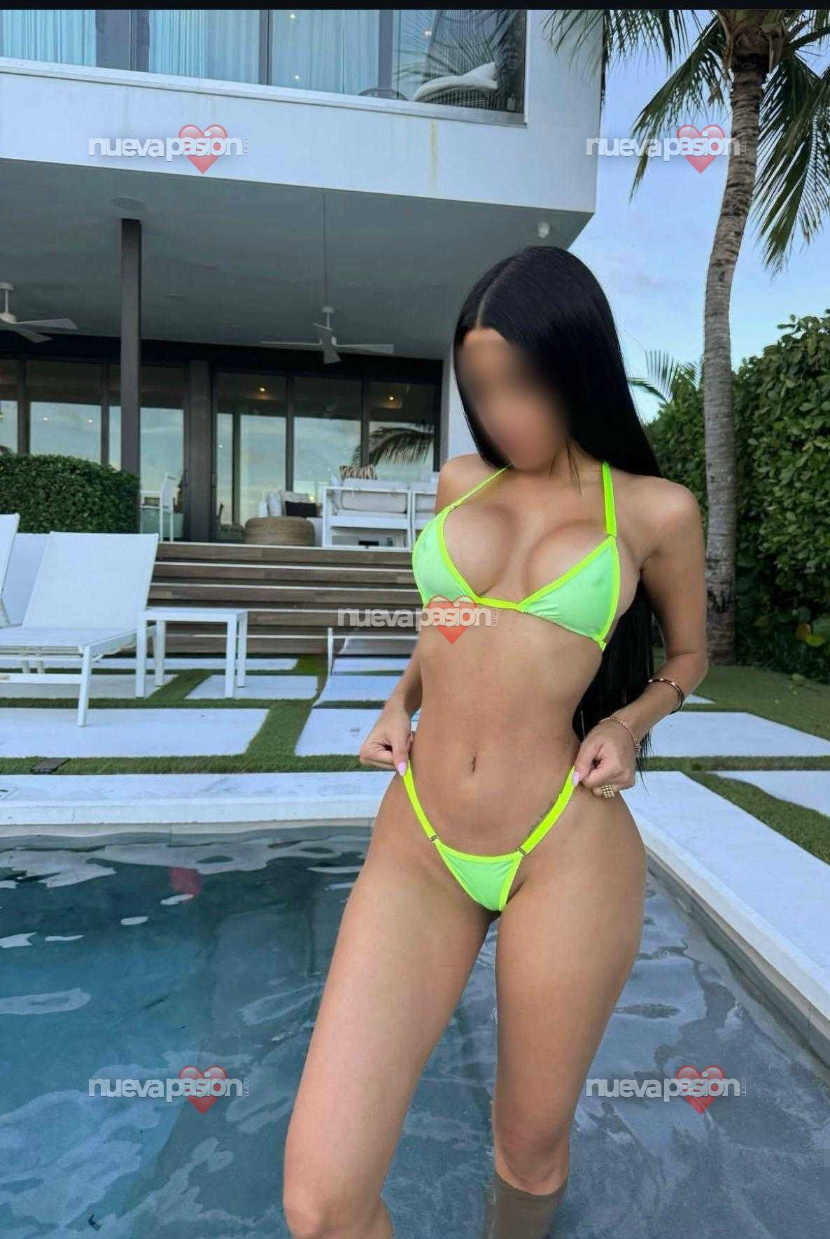 ROXXY BELLA ARDIENTE TODA UNA TENTACIÓN FIESTERA EN LAS CANTERAS 💋🔥👿