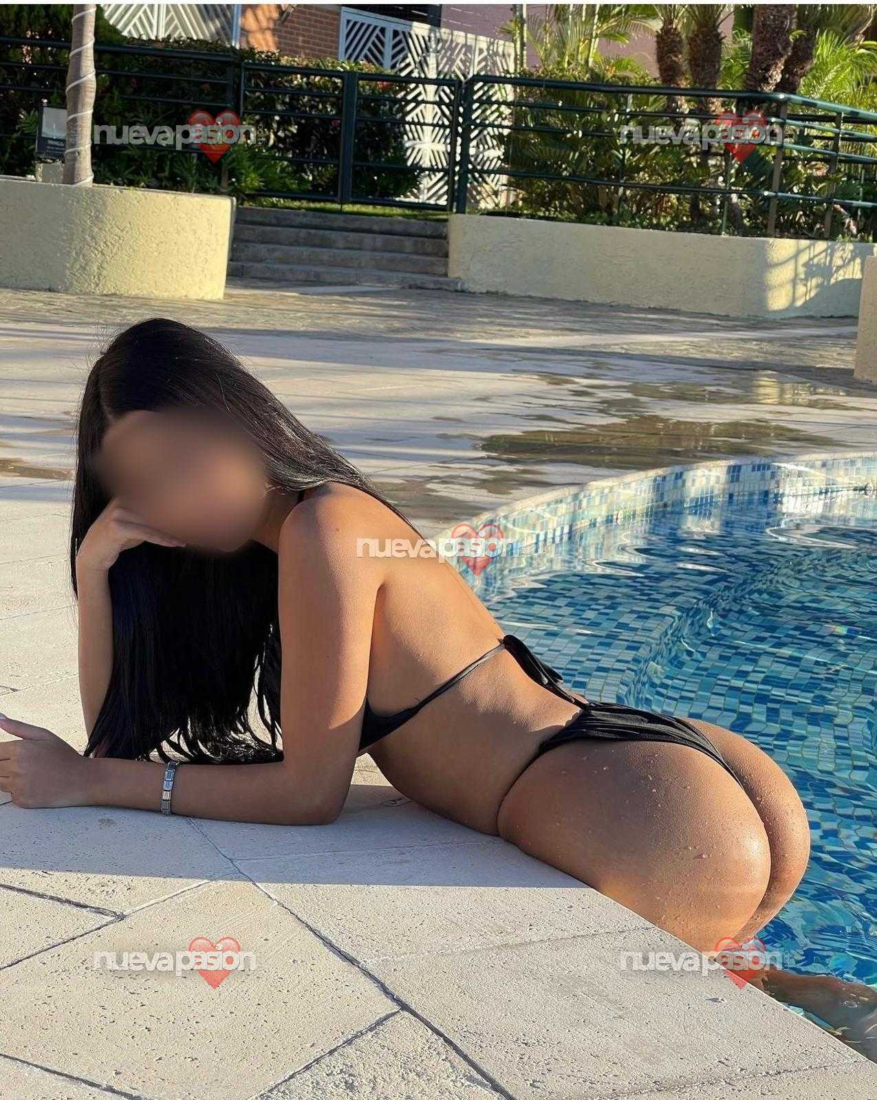 ROXXY BELLA ARDIENTE TODA UNA TENTACIÓN FIESTERA EN LAS CANTERAS 💋🔥👿