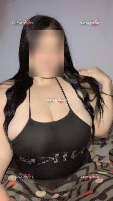 SOLO MIRA MIS TETAS SON UNICAS TE DARAN EL MEJOR PLACER SEXUAL