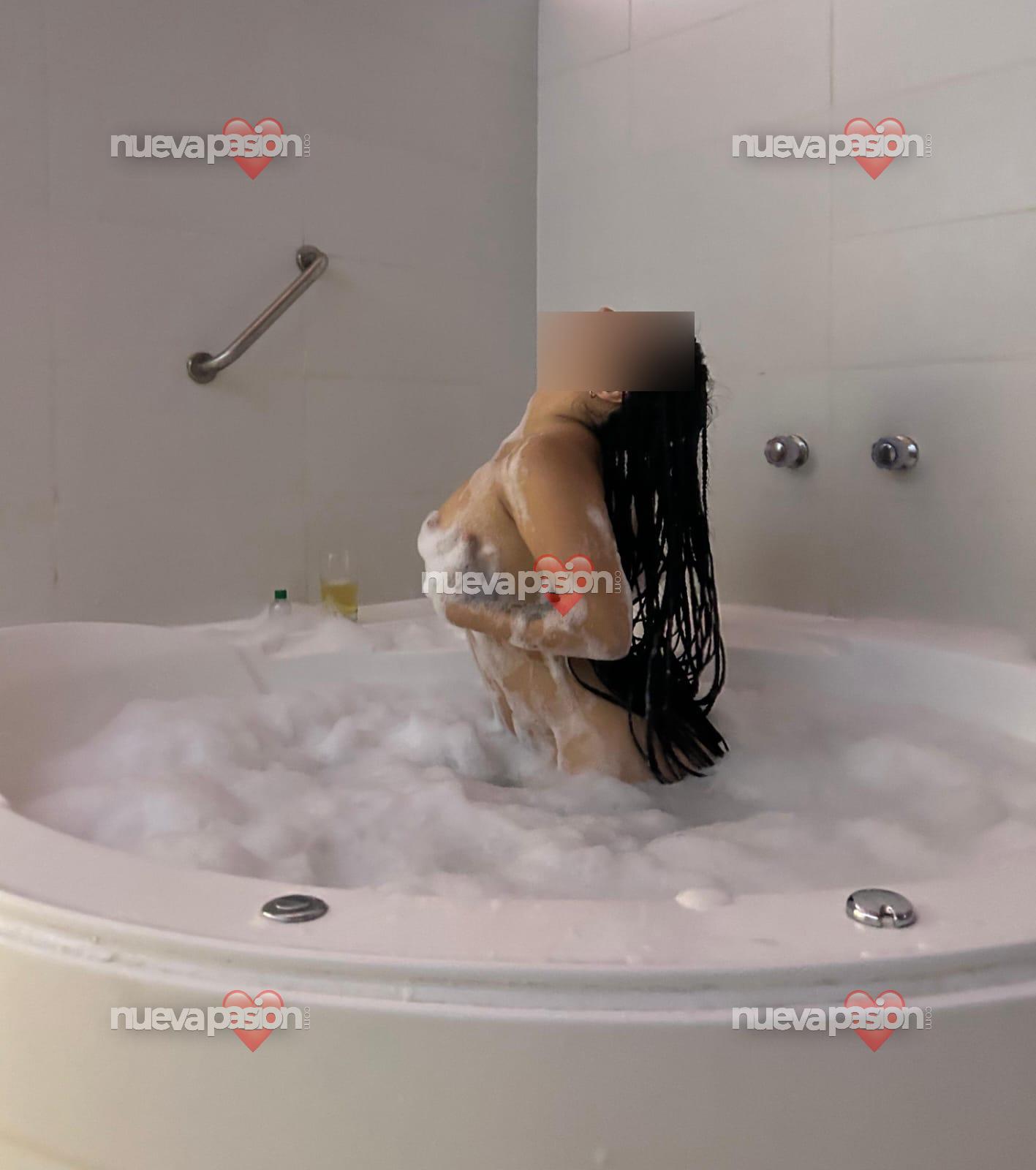 BOMBA DE SEXO JOVENCITA  ARDIENTE FIESTERA  EN ALCANTARILLA