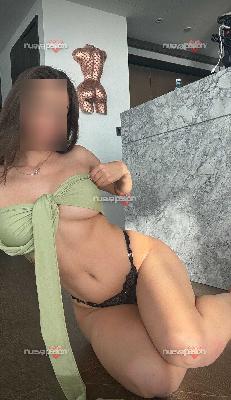 Hola chicos me llamo Paula española de 23 años me encanta dar mucho placer y que me den podéis hablar sin compromiso me encanta hacer de todo!!!!