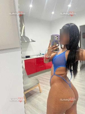 Daniela, hot italian house