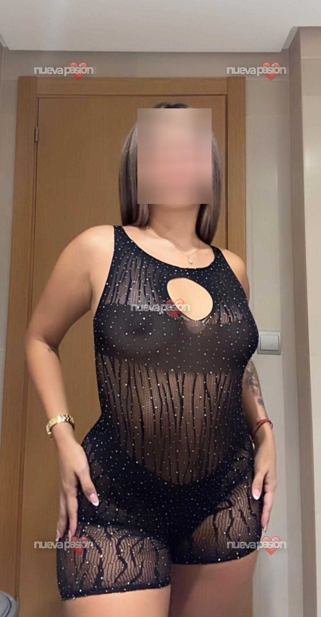 DULCE JOVEN JUGUETONA