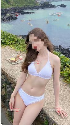 Alma  recién llegada complaciente foto real 100 x100