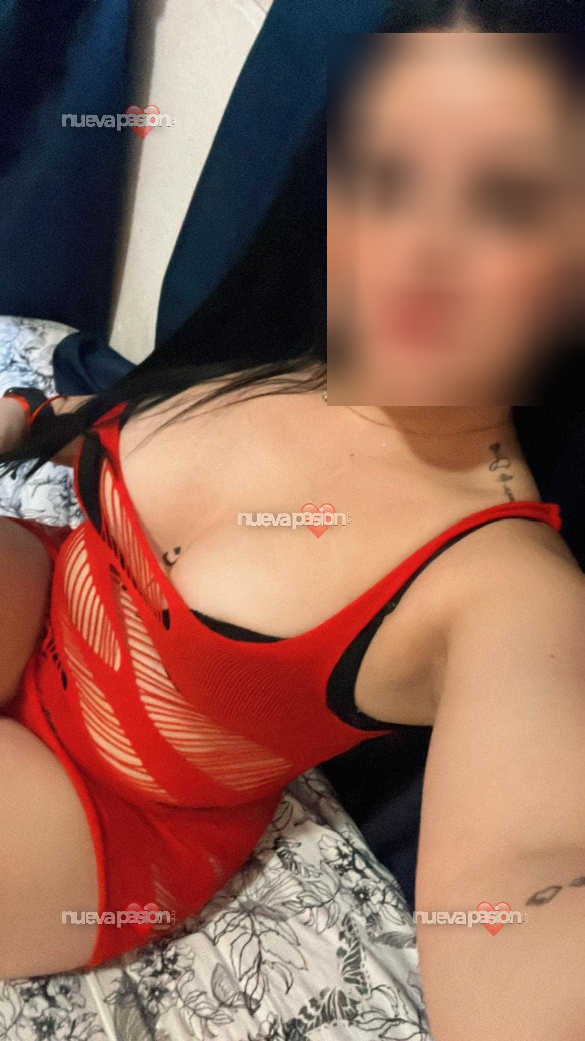 Linda chica latina( Mía) sensual