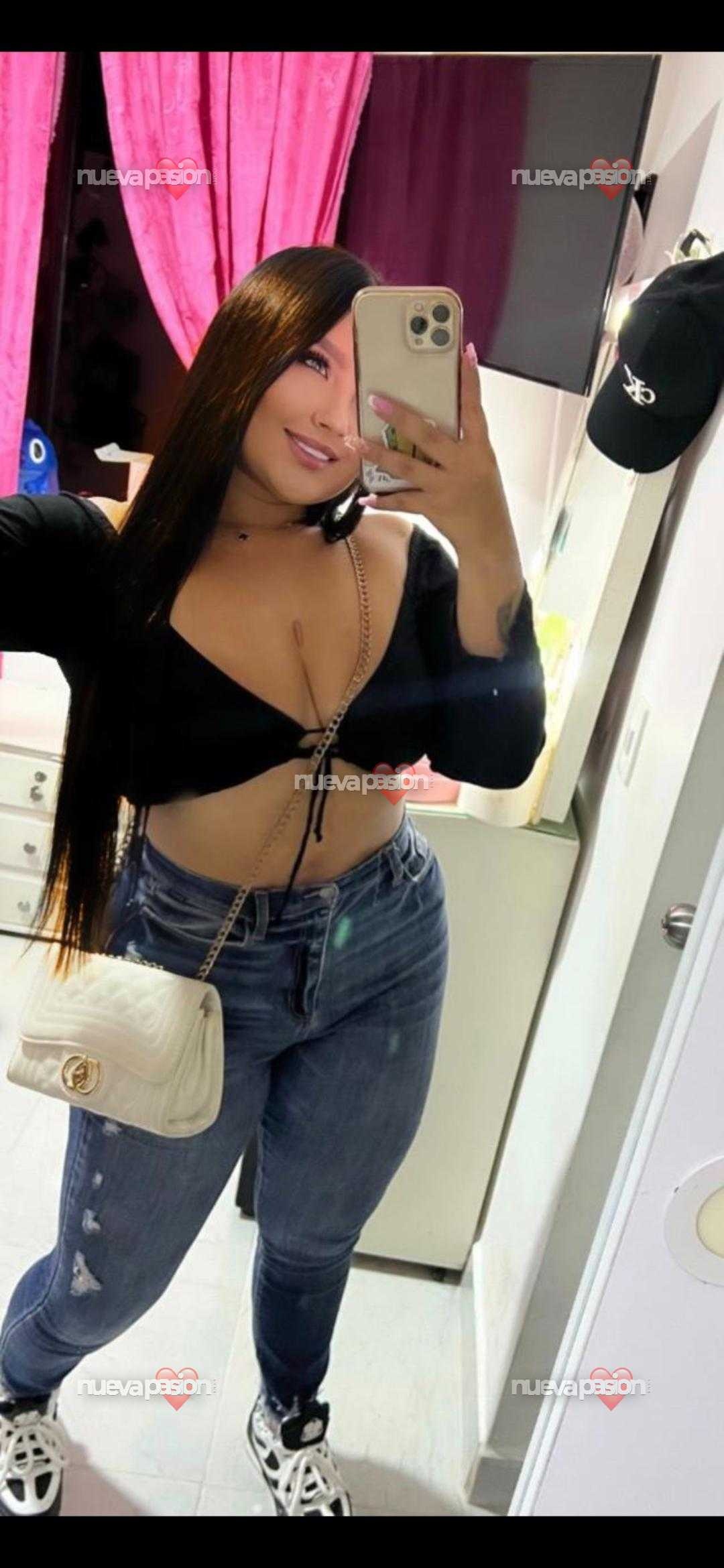 AMORES NUEVA NUEVA EN RUBI 🏖♨️ ME LLAMO❄️👑  ERIKA ❄️👑 FIESTERA .  TODO MI CUEROO PARA TI 🎶 💕