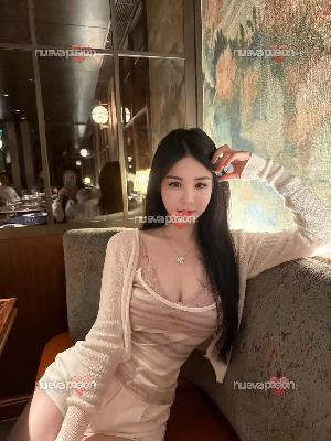 新的亚洲美女24小时