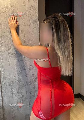 HERMOSA RUBIA ACOMPAÑANTE DE LUJO.