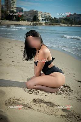 RECIÉN LLEGADA A BURRIANA, CORAL