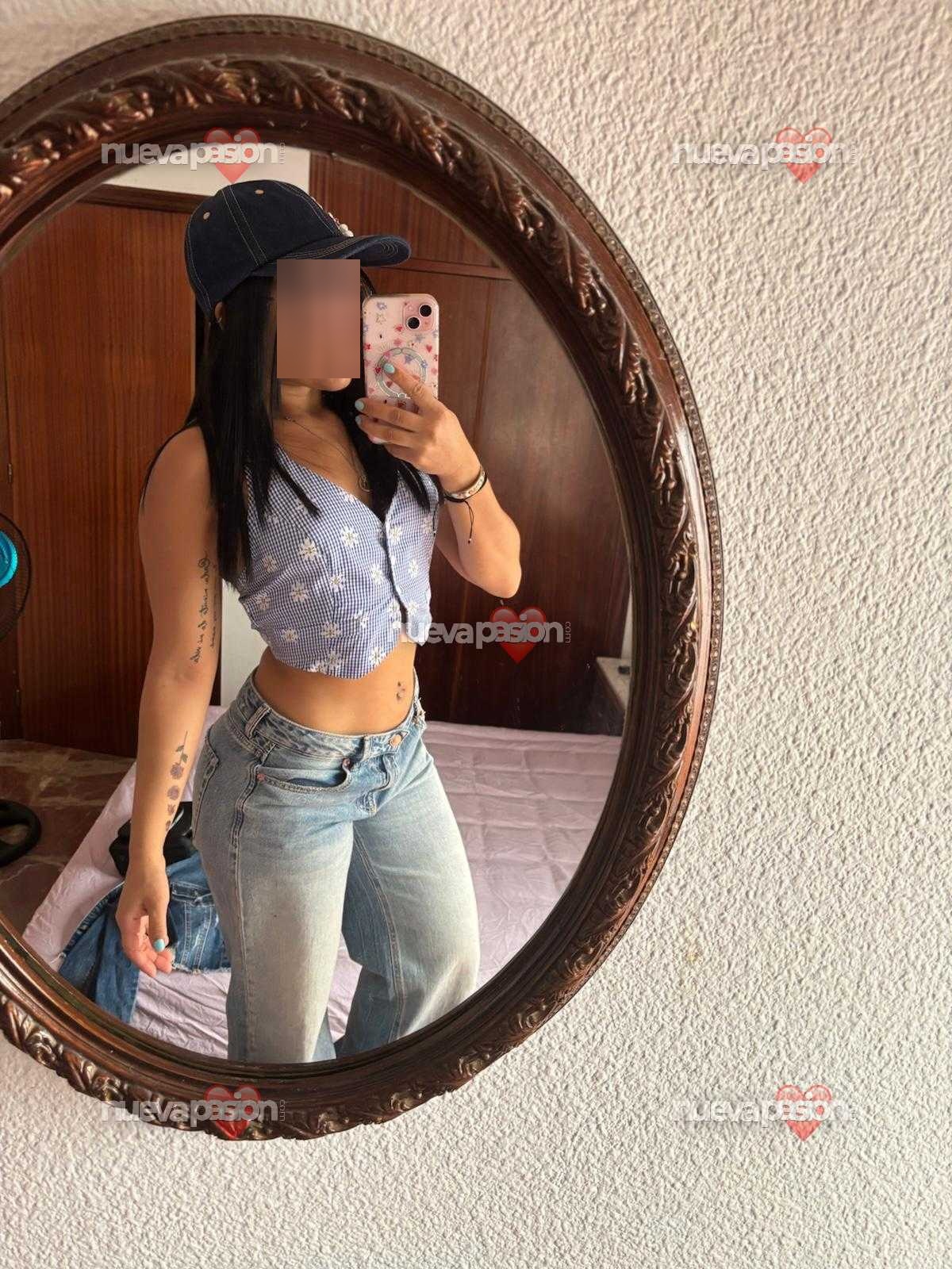 Hola soy selena una chica latina