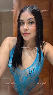 Roma chica colombiana latina nueva en la isla