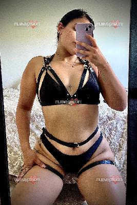 Caliente y fogosa colombiana, escríbeme