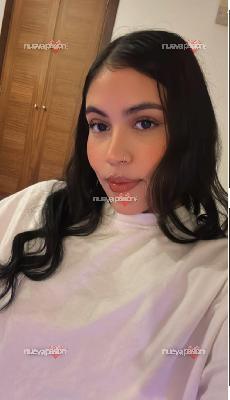 Caliente y fogosa colombiana, escríbeme