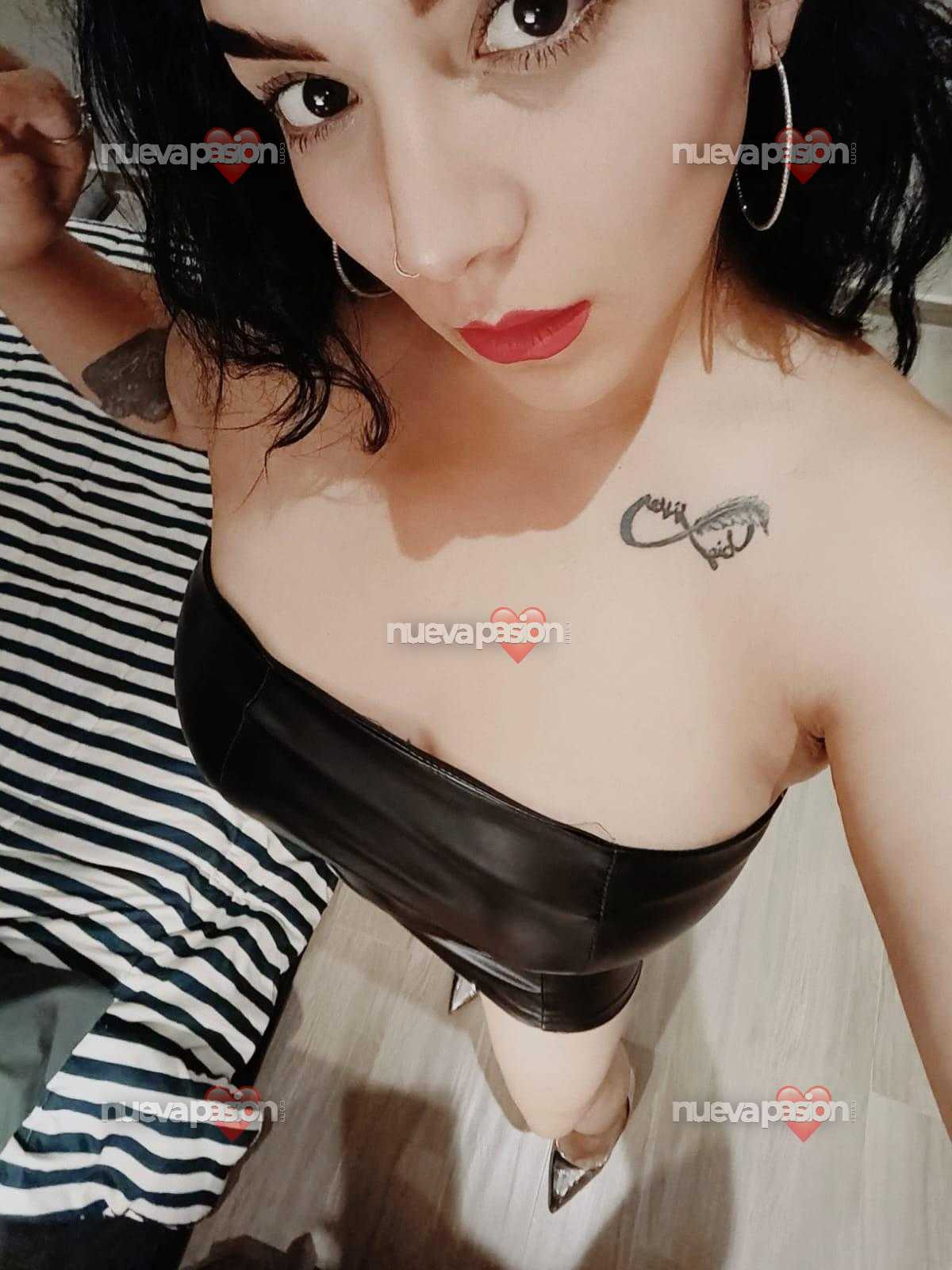 SEXTING CON TU VECINA SEXY-PUTITA