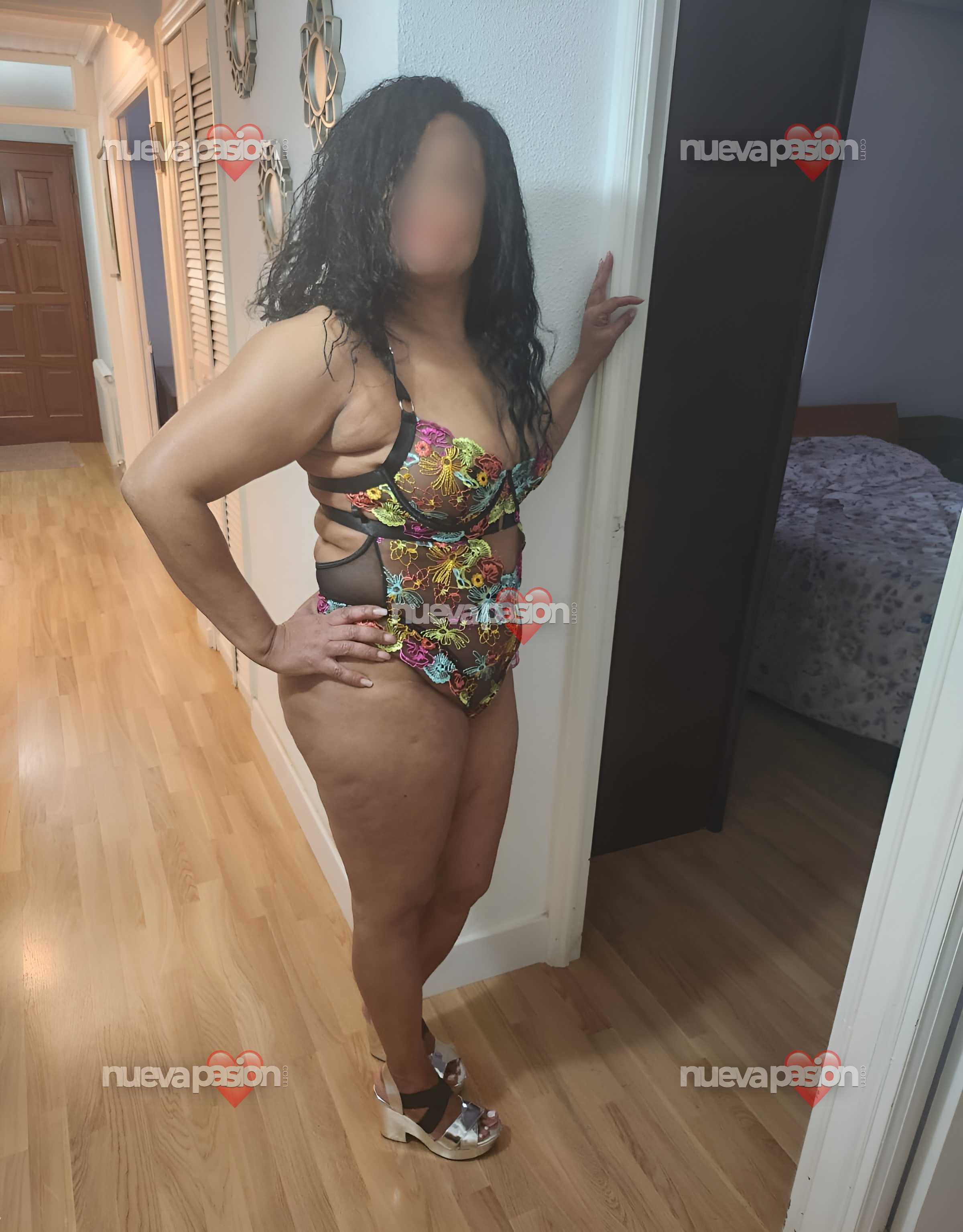 Estoy aquí para hacer lo que siempre has querido hacer pero no has encontrado ala acompañante adecuada