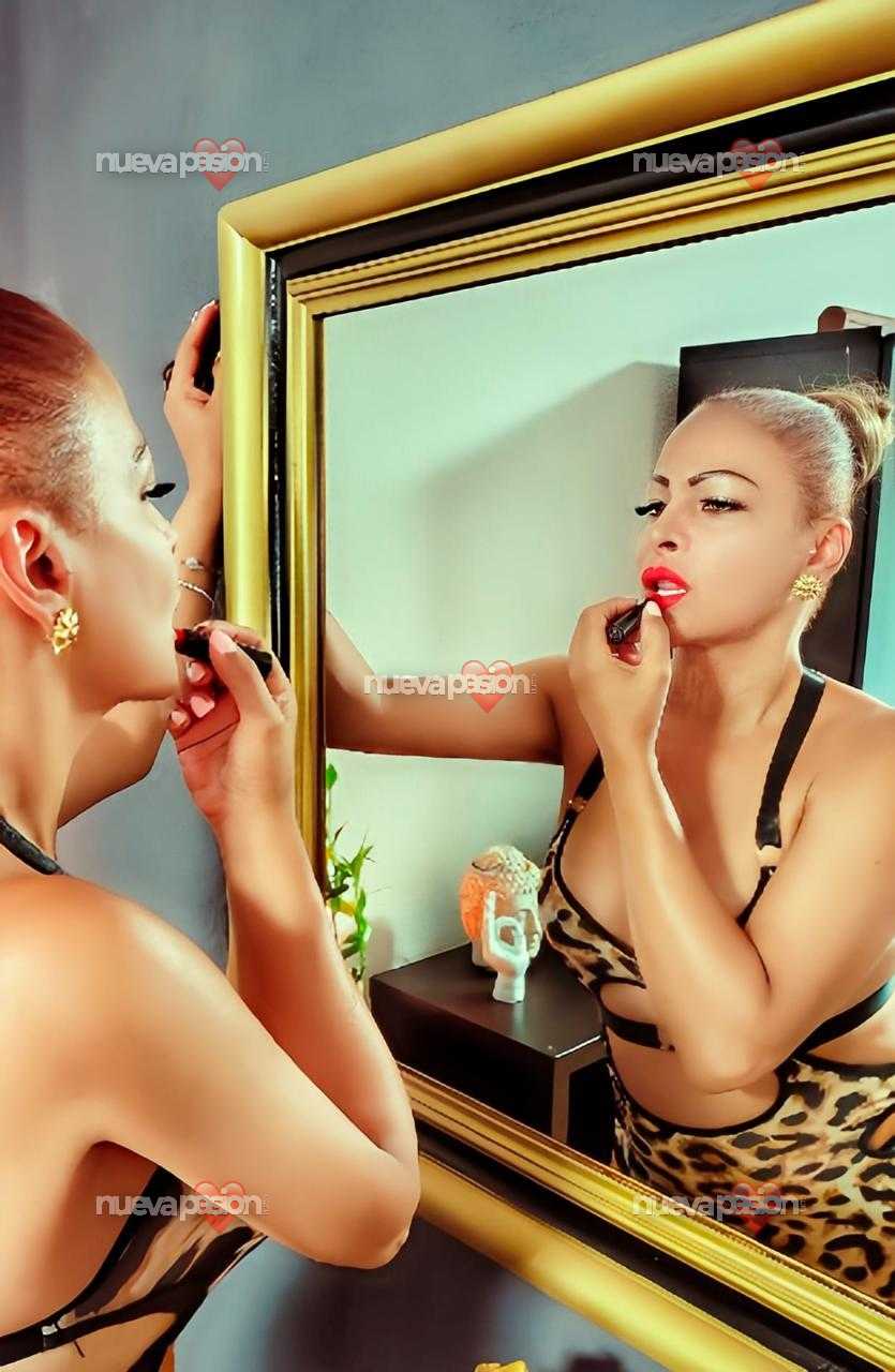 BOMBA TRANS DE LUJO BELLA EDUCADA ELEGANTE DATE UN CAPRICHO NOVEDAD