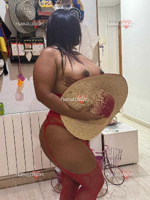 CACHONDA ENTREGADA SIN LIMITES INQUIETA IMPLICADA SIN APUROS