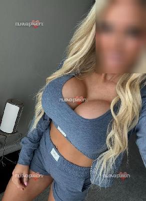 MADURITA ENCANTADORA DISPUESTA A COMPLACERTE SIN LIMITES