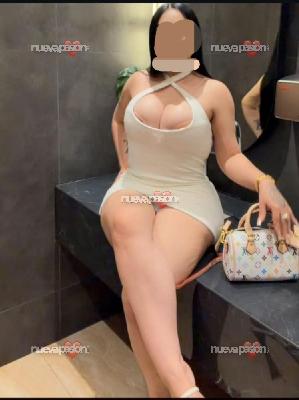 Morena fiesteros conmigo pasa bomba