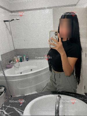 Cachonda y fiestera para complacerte en todo