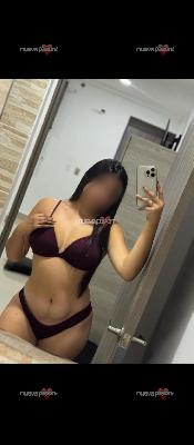 Guapa juguetona morenaza 😙