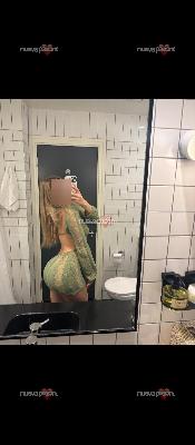 Soy Rebe Si buscas algo rápido pero placentero no dudes en llamarme, estoy bastante cachonda y con ganas de lechita Mmm, mis servicios son concretos pero de todo tu gusto para que disfrutes .