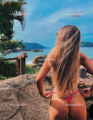 Candy  fiestera recien llegada