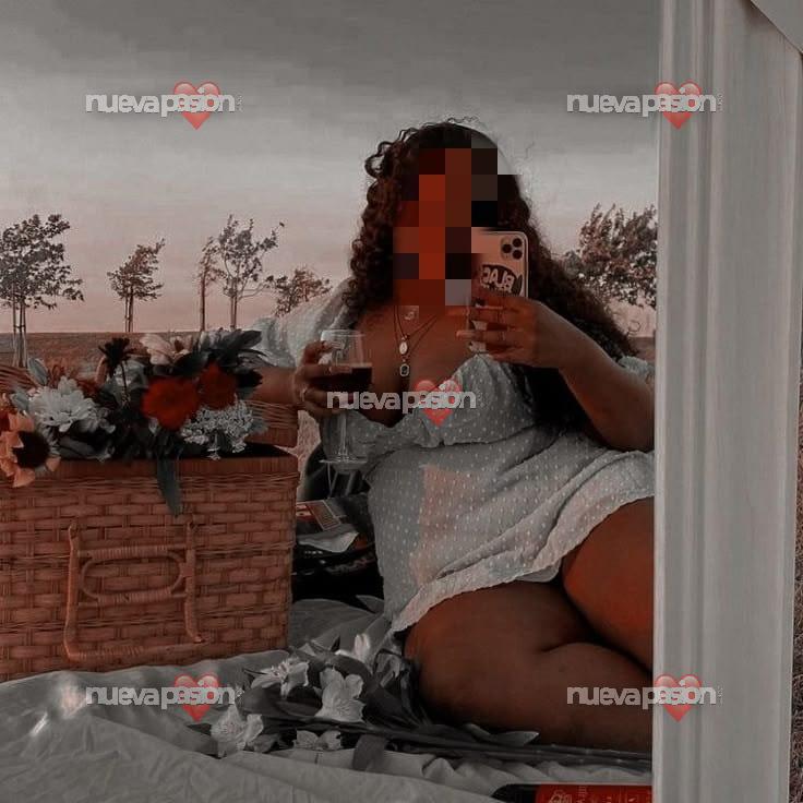 Somos varias amigas juquetona nueva en zona 24h