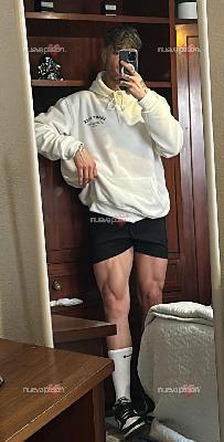 CHICO ENCANTADOR CARIÑOSO TE ESPERO LLENO DE GANAS