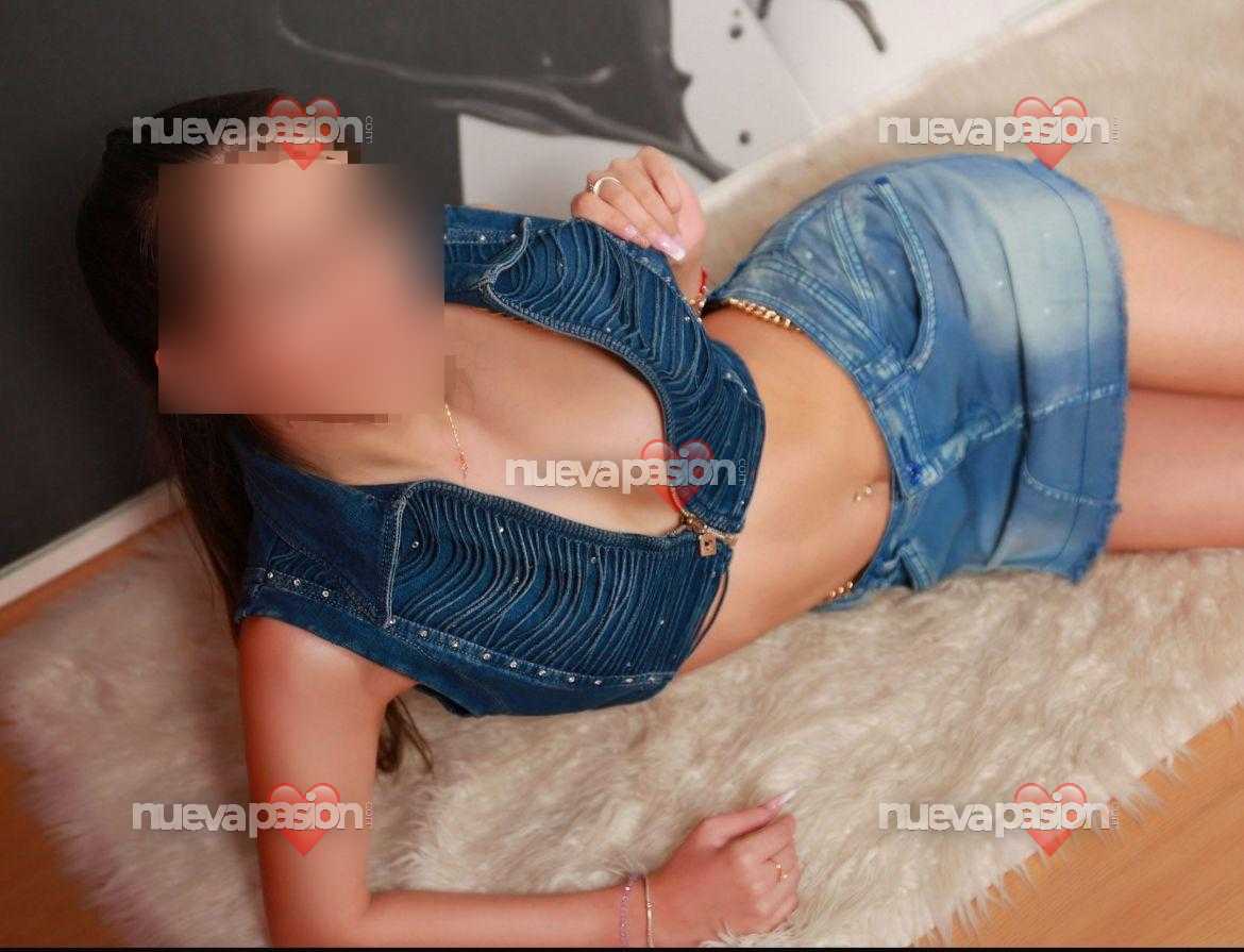 Jovencita guapísima recién llegada 🏁