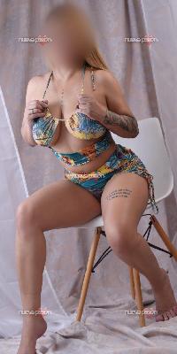 RUBIA COMPLACIENTE CON GANAS DE FIESTA Y PASARLO BIEN