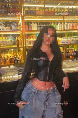 RISUEÑA, ALEGRE Y CACHONDA, LISTA PARA SORPRENDERTE