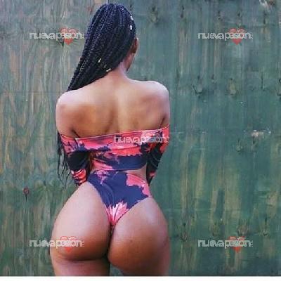 ZAIRA CUBANA ARDIENTE 24 HORAS EN VECINDARIO