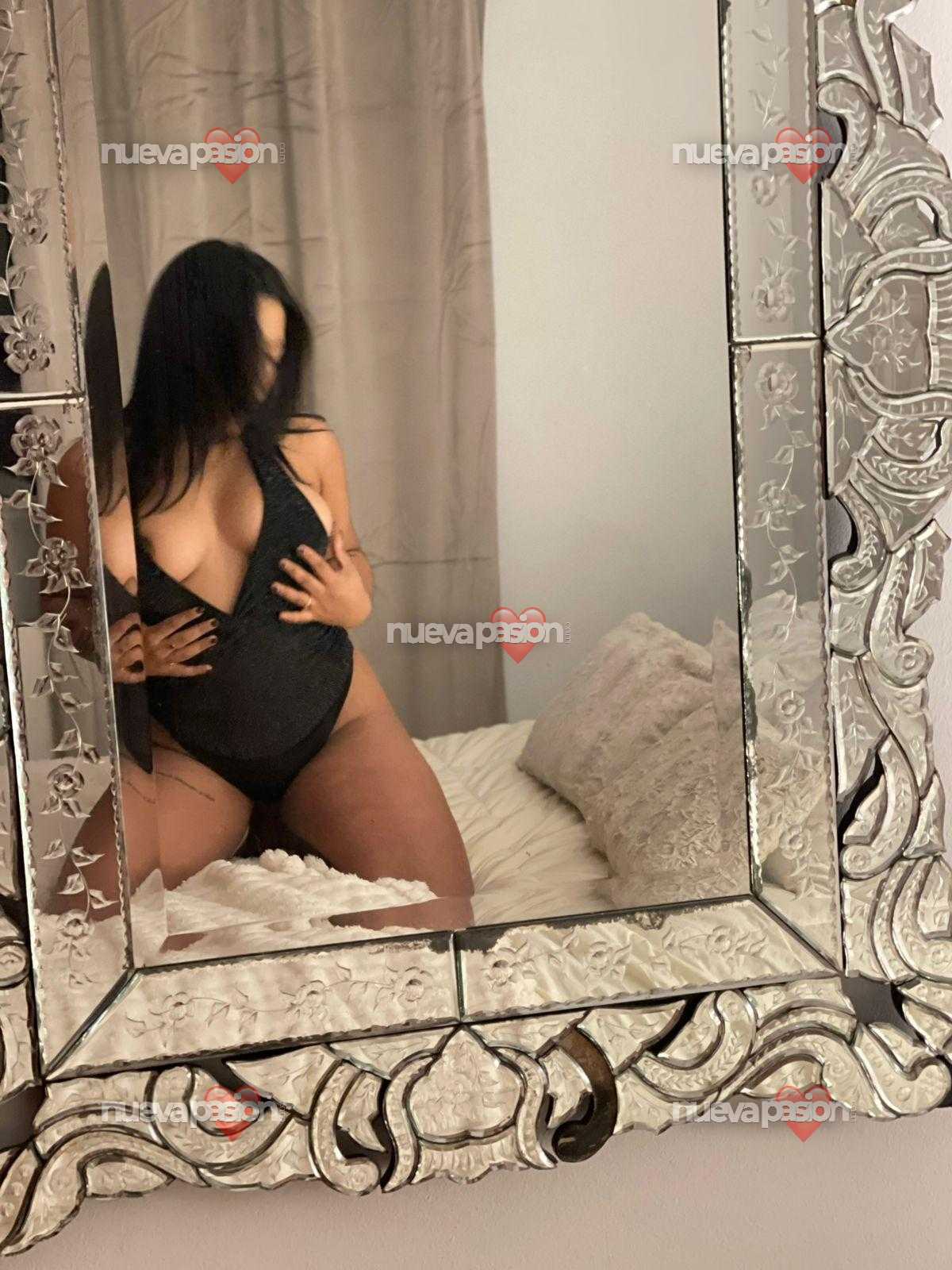 CONNY JOVENCITA  18 AÑOS NUEVA EN PUERTO SAGUNTO ❤️