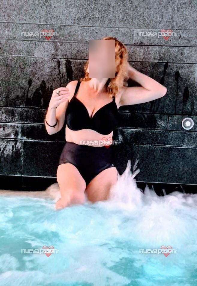 NANCY,  ELEGANTE y SEDUCTORA //ELEGANT and SEDUCTIVE