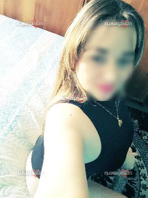 Novedad rubia delgadita caliente fiestera y viciosa