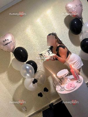 Atractiva, implicada y muy fiestera escort.