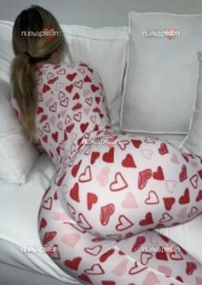 Bomba Rubia guarra super culona muy cachonda u completa