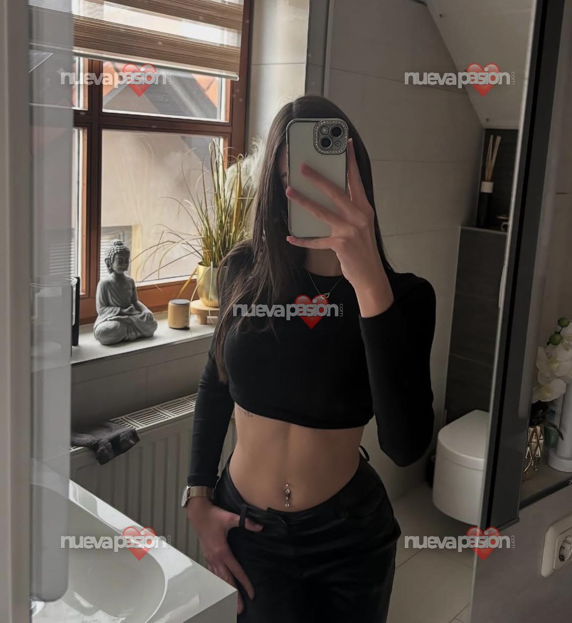 JULIA SOLO SALIDAS ESPAÑOLA FIESTERA